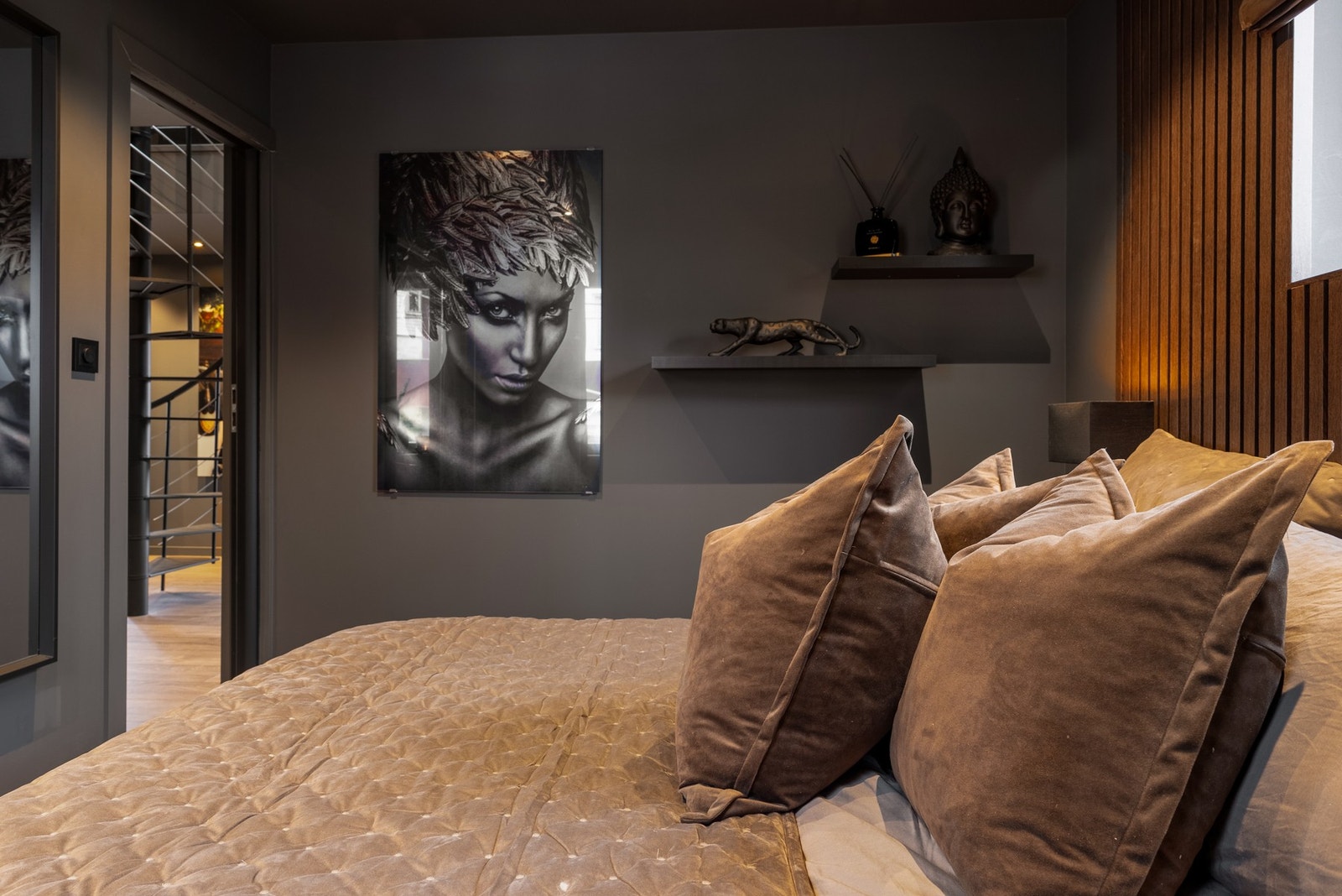 Her har du god plass til å innrede med seng og nattbord. Galleribilde