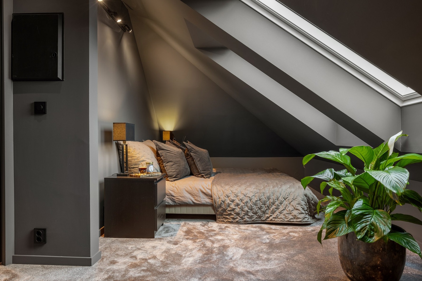 Rommet kan enkelt innredes med seng og annet ønsket møblement. Galleribilde