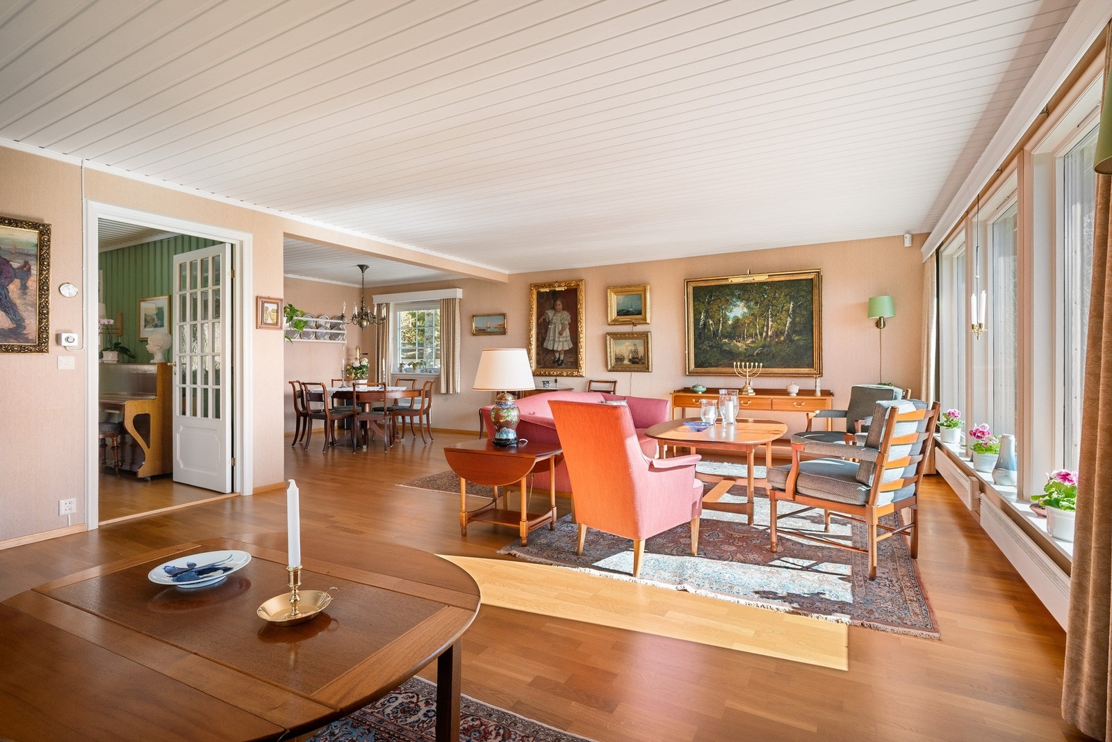 Gjennomtenkt planløsning hvor alle hovedfunksjoner er samlet på ett plan. Galleribilde