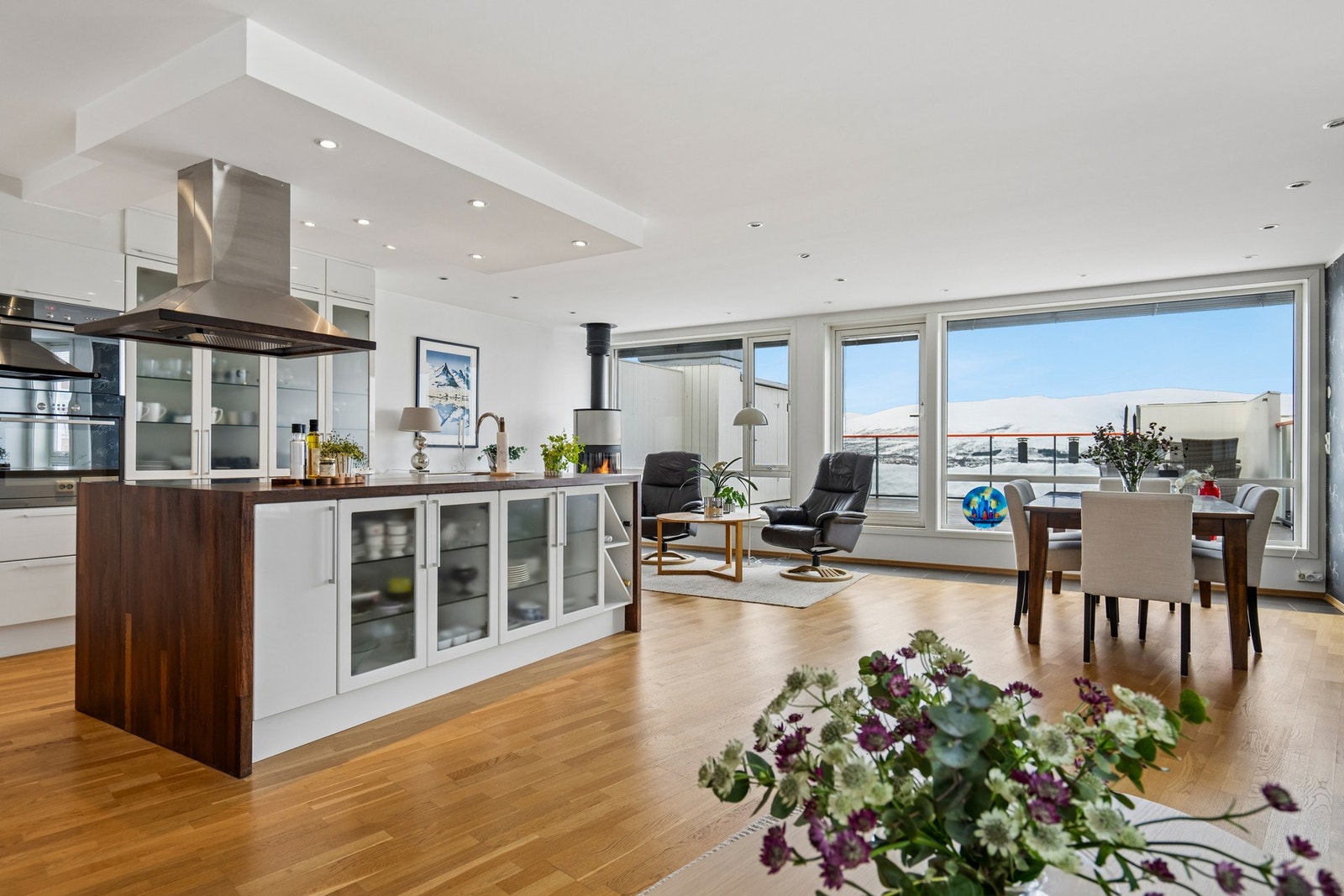 Eiendomsmegler1 v/Thea Mietinen Røslie presenterer Stallovegen 148! Galleribilde