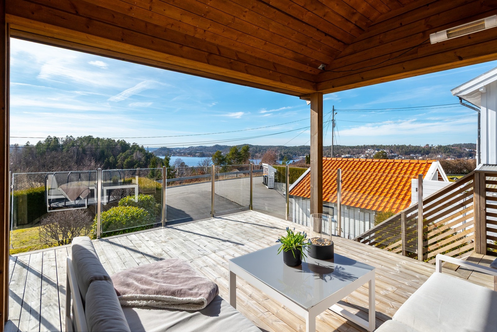 Utsikt fra eiendommen. Galleribilde