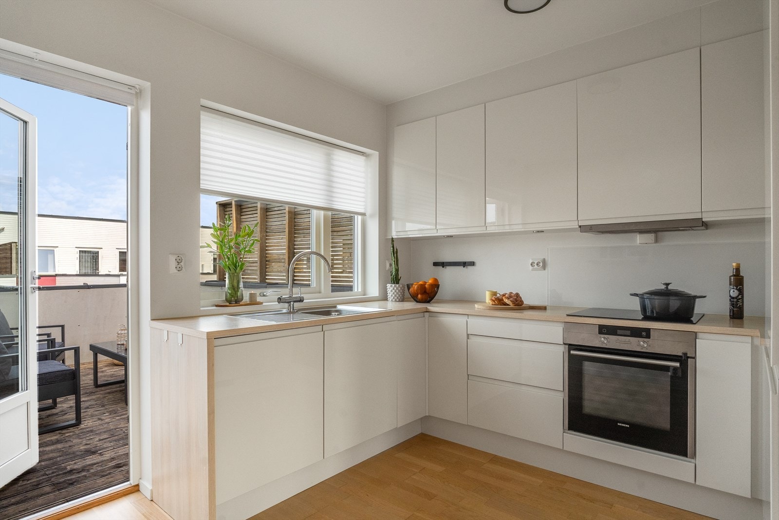 Utgang til terrasse Galleribilde