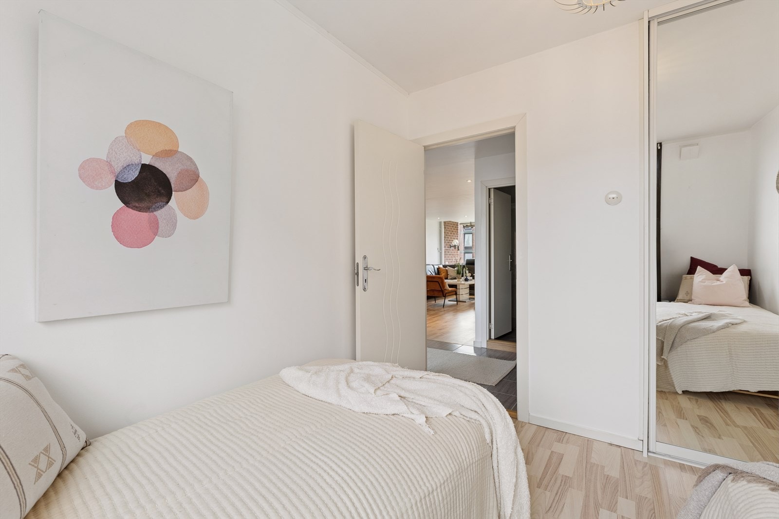 Rommet egner seg godt som barnerom, gjesterom eller kontor. Galleribilde