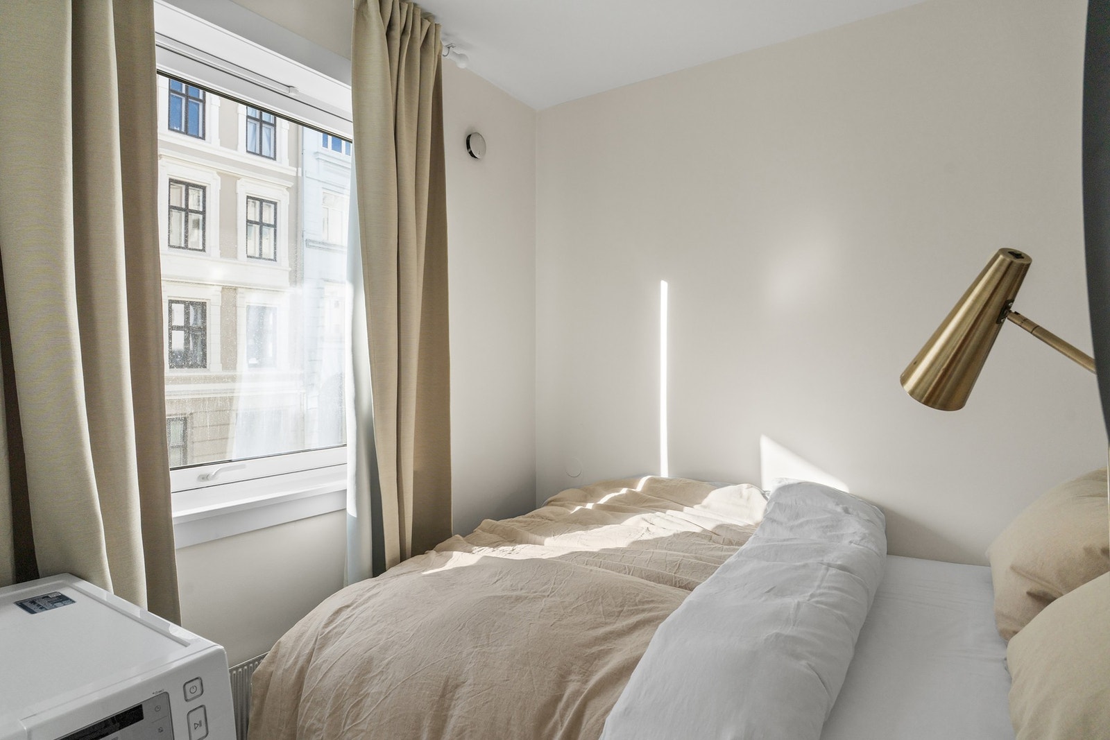 Dette gir boligen en bruksvennlig planløsning som passer godt for ulike livssituasjoner og behov over tid. Galleribilde