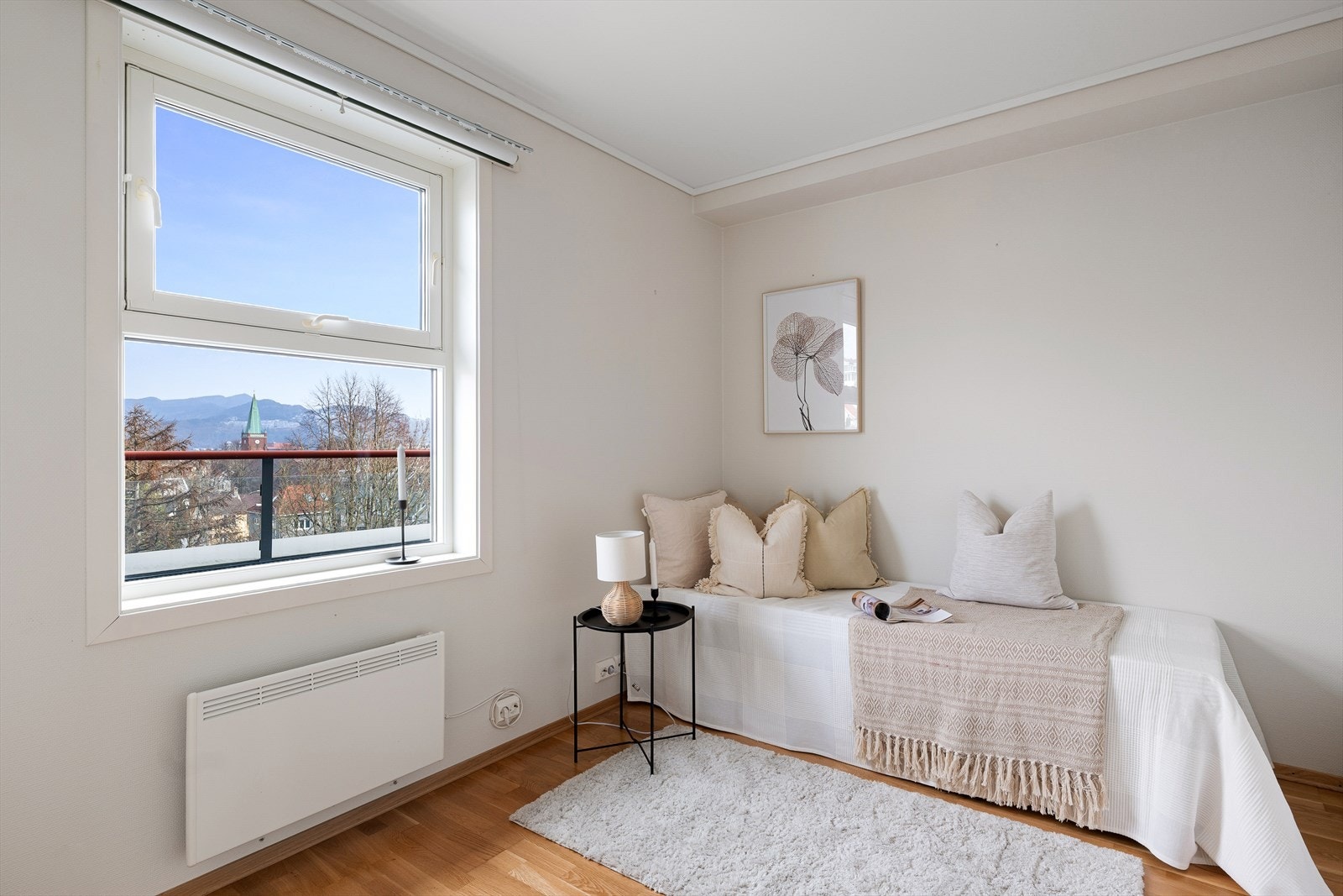 Det andre soverommet egner seg perfekt som barnerom, gjesterom eller hjemmekontor - alt etter behov. Galleribilde