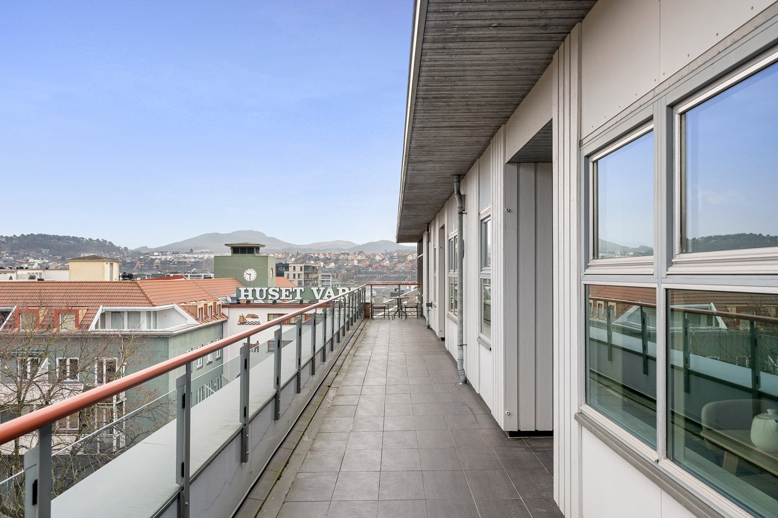 Boligen i Edsvollgata 26 har en attraktiv og sentral beliggenhet i hjertet av Sandnes. Galleribilde