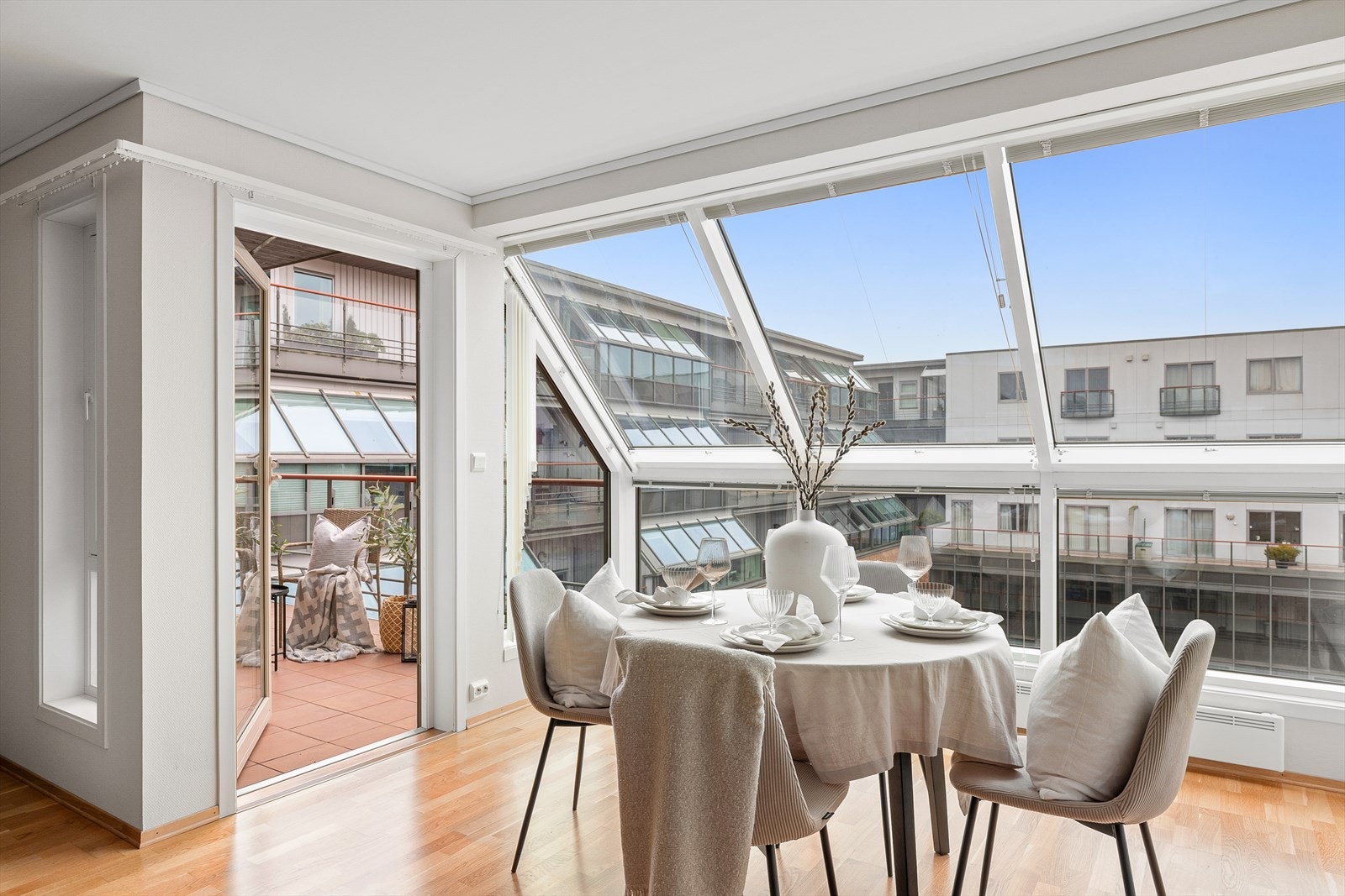 Her har du mange gode naboer og Sandnes sentrum like utenfor døren. Galleribilde