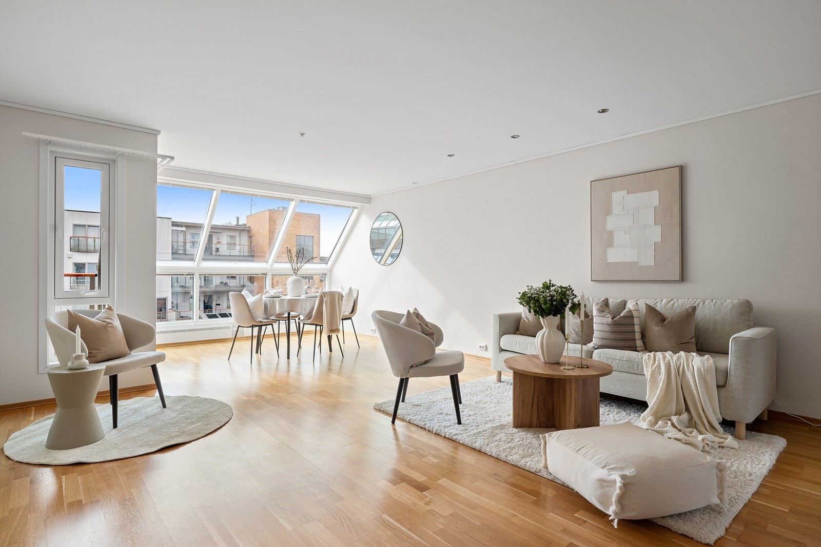 Velkommen til Eidsvollgata 26 - en romslig og innholdsrik leilighet på hele 98 kvm. Galleribilde