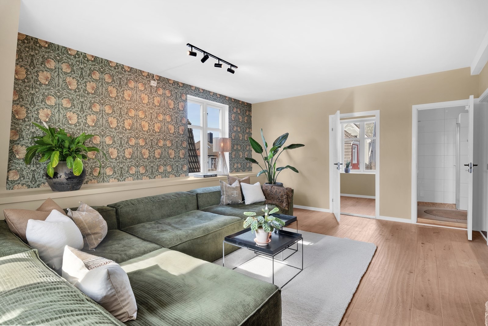 Stue - lys og romslig Galleribilde