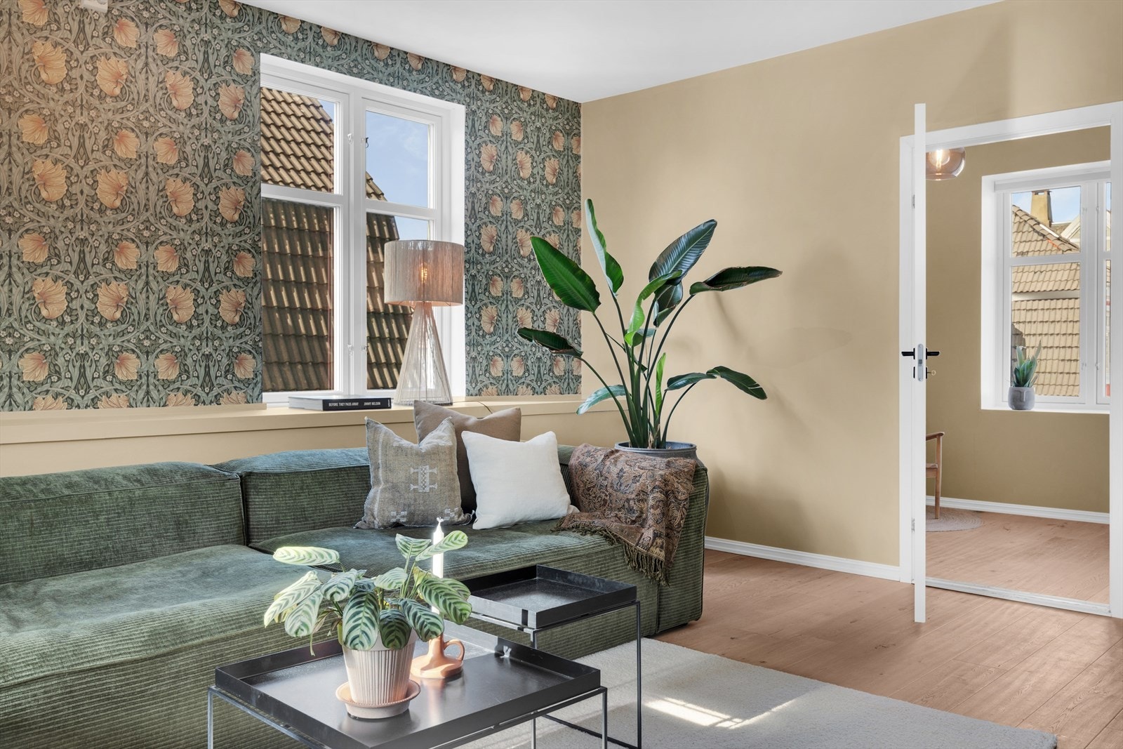 Stue - lekker parkett på gulvene i oppholdsrom Galleribilde