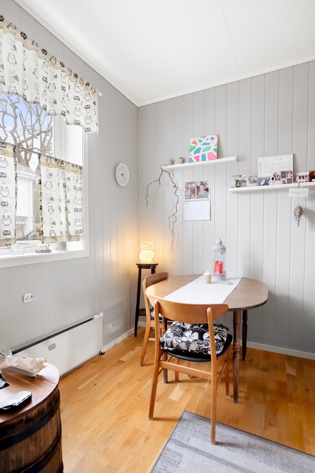 God plass til ønsket spisebord i spisestua/kjøkkenet. Galleribilde