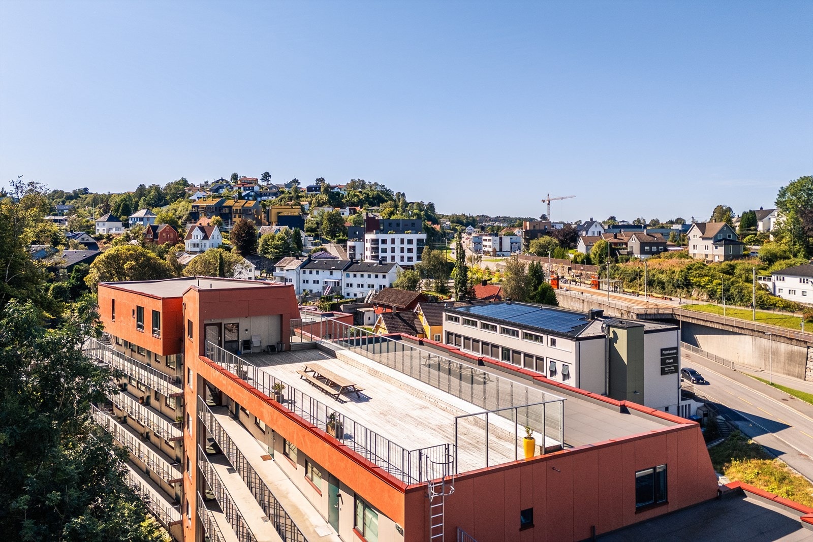 Sameiet har stor felles solrik takterrasse! Galleribilde