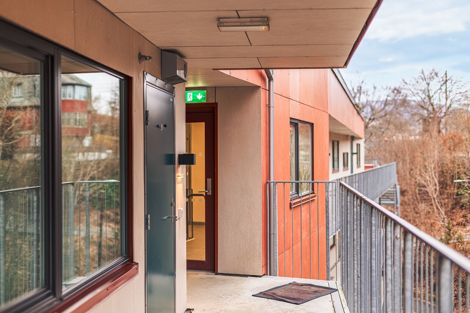 Fra leiligheten er det heis rett ned til garasjeannlegget | Mulighet for å kjøpe garasjeplass i multiparkanlegg for 450 000nok. Galleribilde