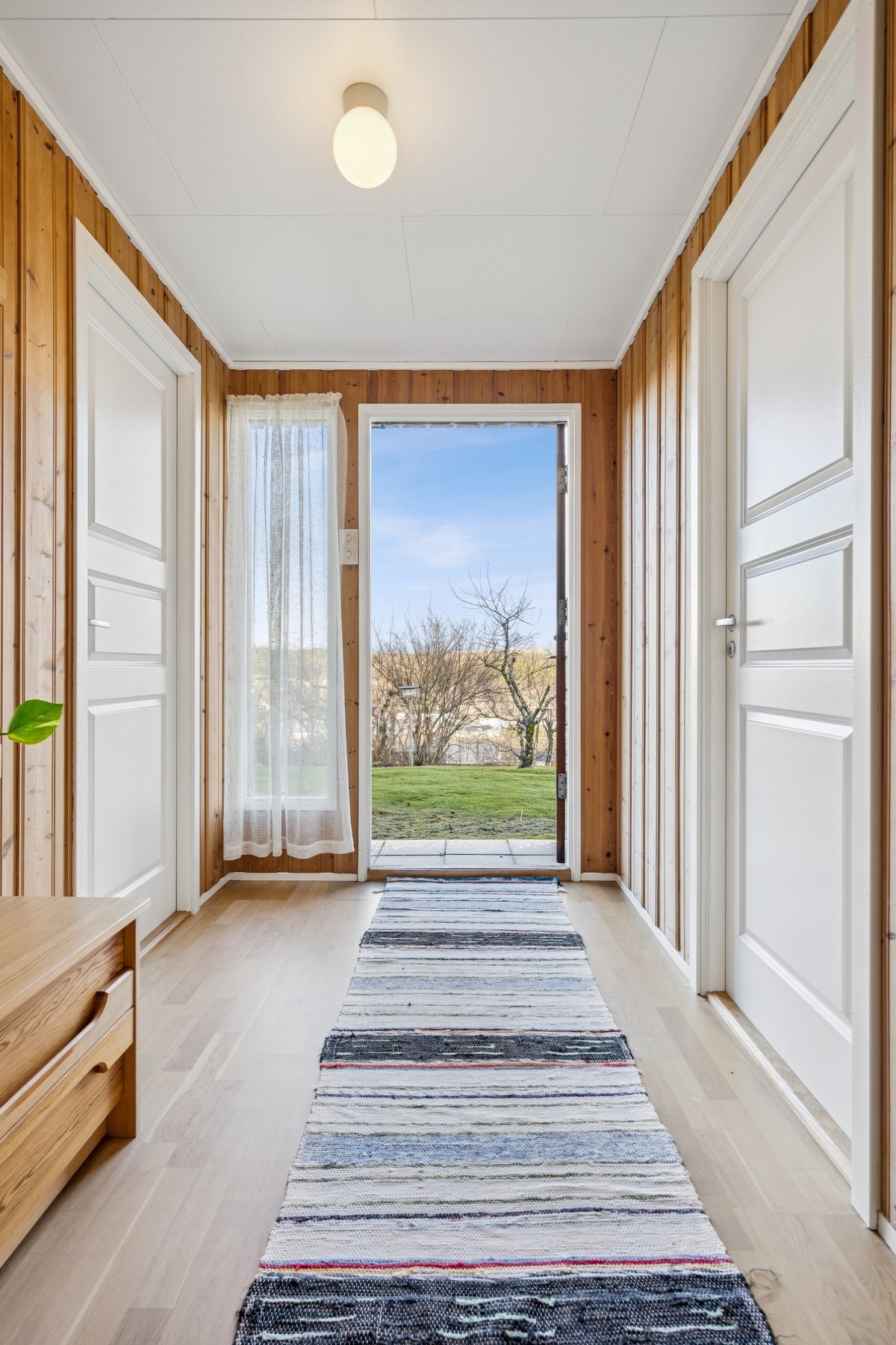 Sokkeletasjen har egen inngang, noe som gir fleksible bruksmuligheter. Galleribilde