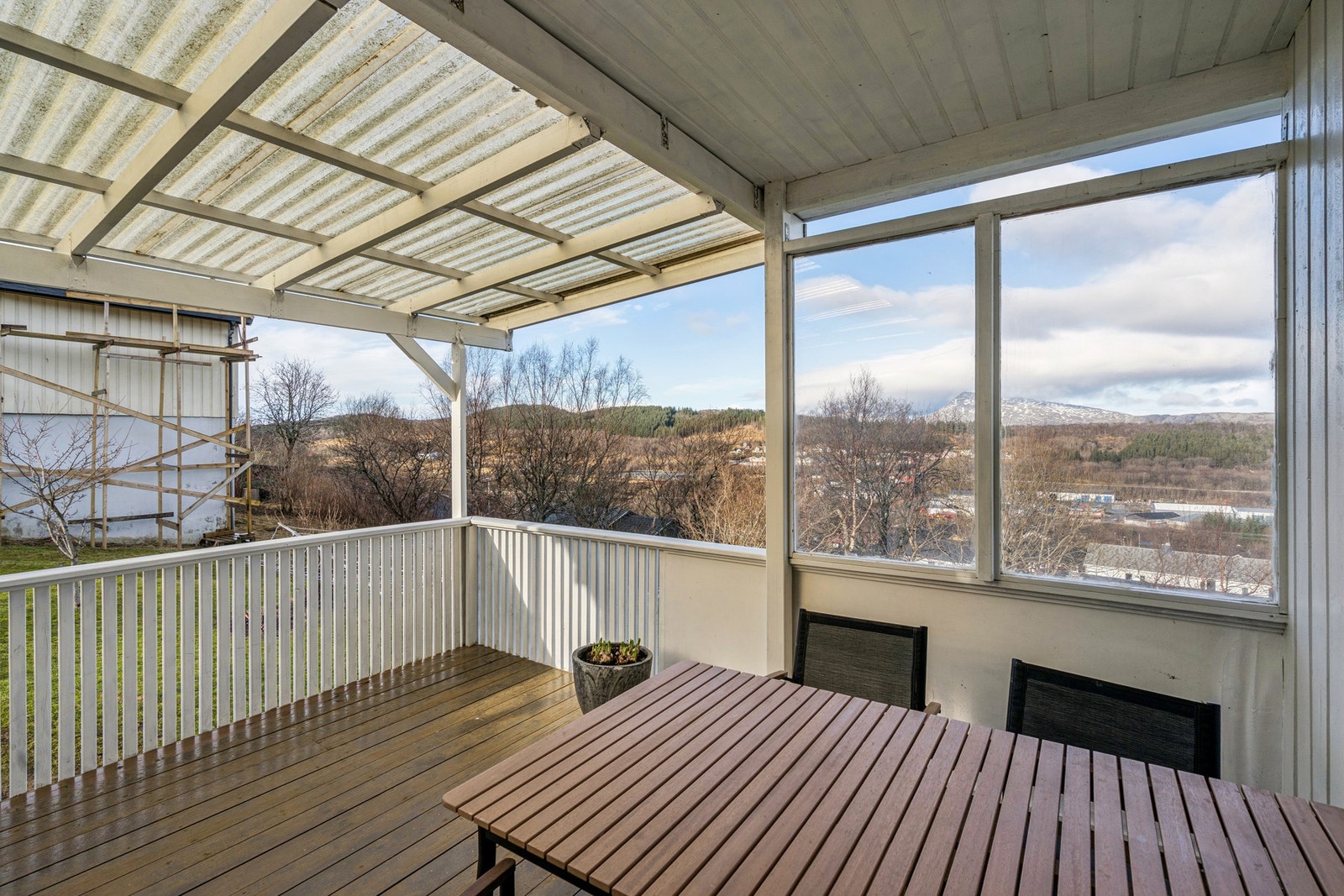 Herfra kan man nyte utsikten over omgivelsene. Galleribilde