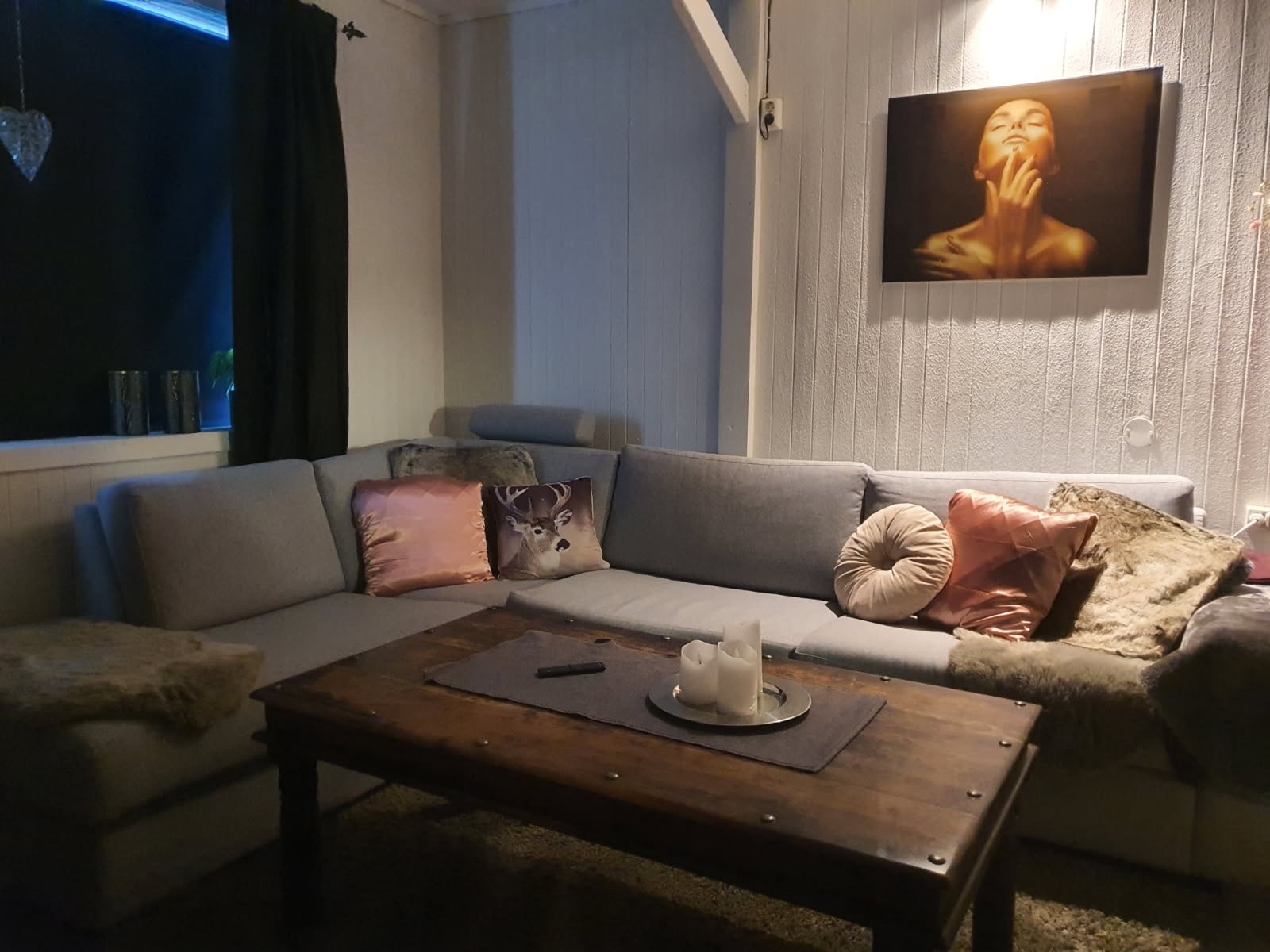 Selgers bilde av stue i underetasje Galleribilde