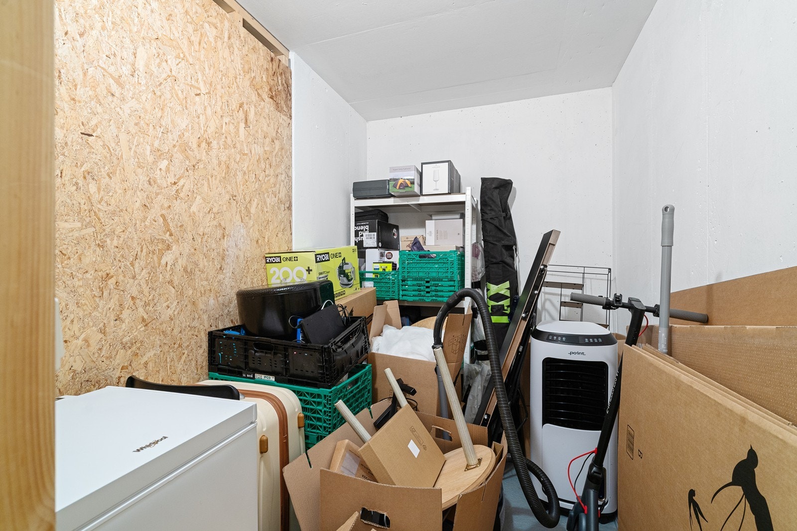 Sportsbod i lukket anlegg, som gir god og sikker oppbevaring av sportsutstyr og annet du trenger ekstra plass til. Galleribilde