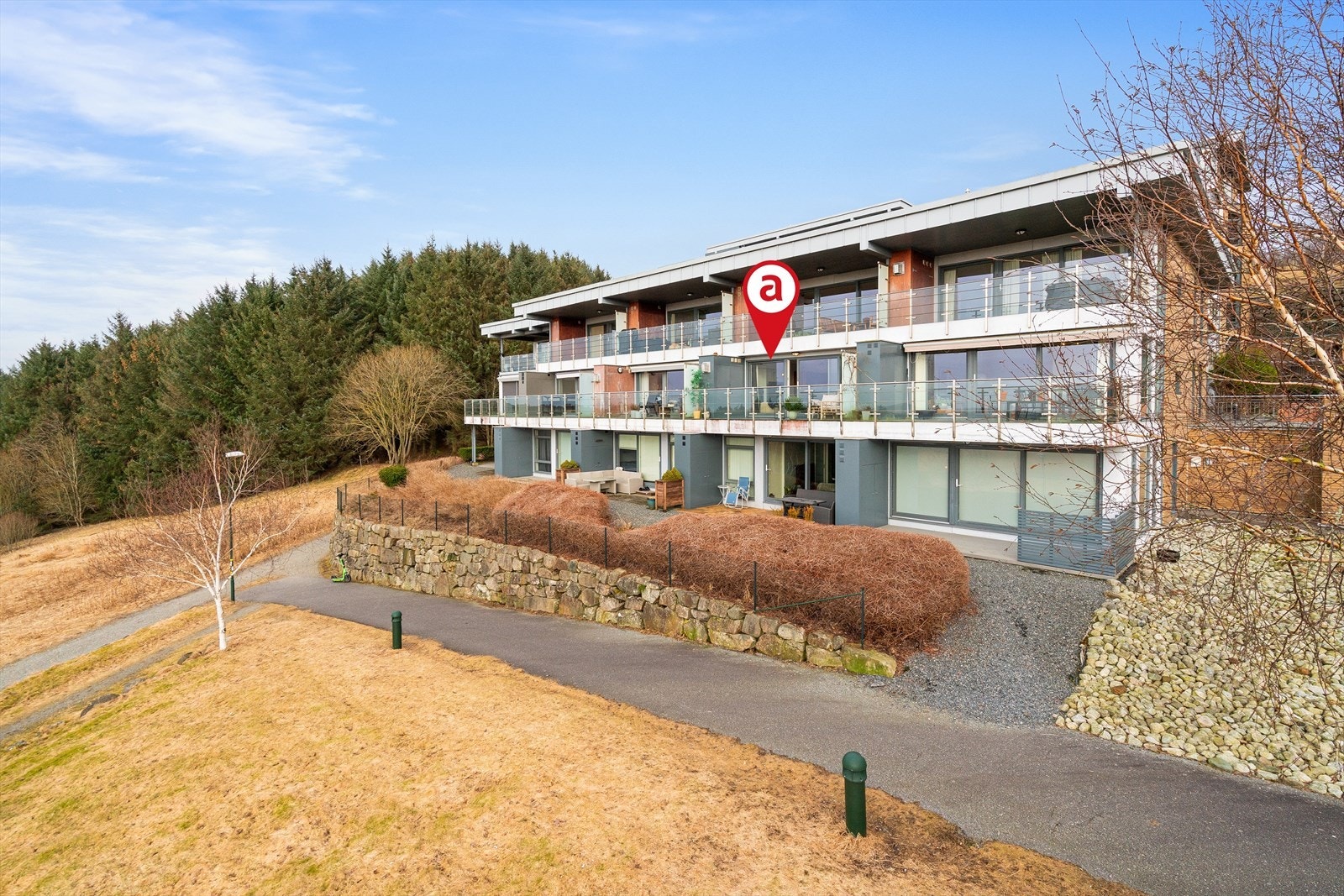 Et hyggelig og fredelig boligområde med rolig atmosfære. Galleribilde