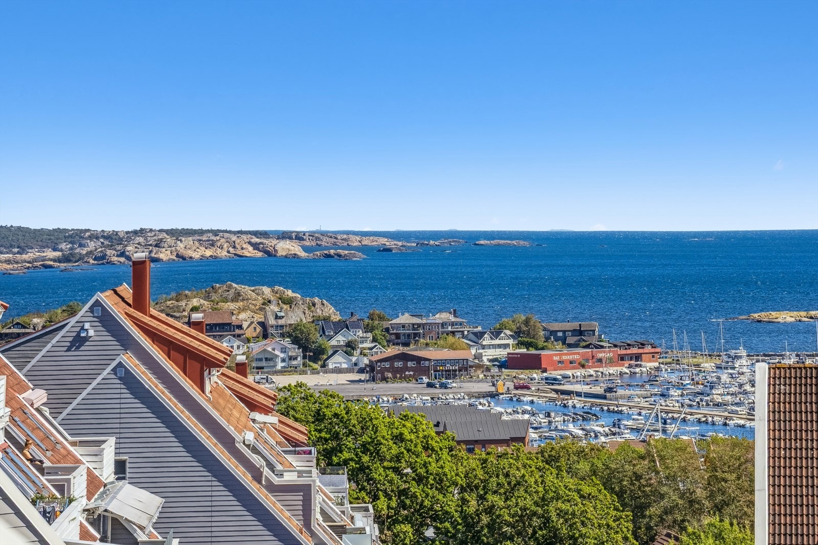 Signalveien 27 gir deg muligheten til å bo i et område med sjel, utsikt og kvalitet - en beliggenhet som virkelig må oppleves! Galleribilde