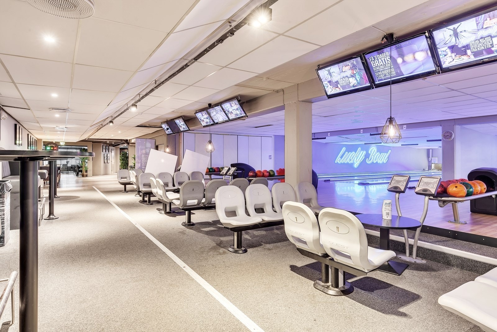 Inne på Veitvet senter finner du også populære Lucky Bowling. Galleribilde