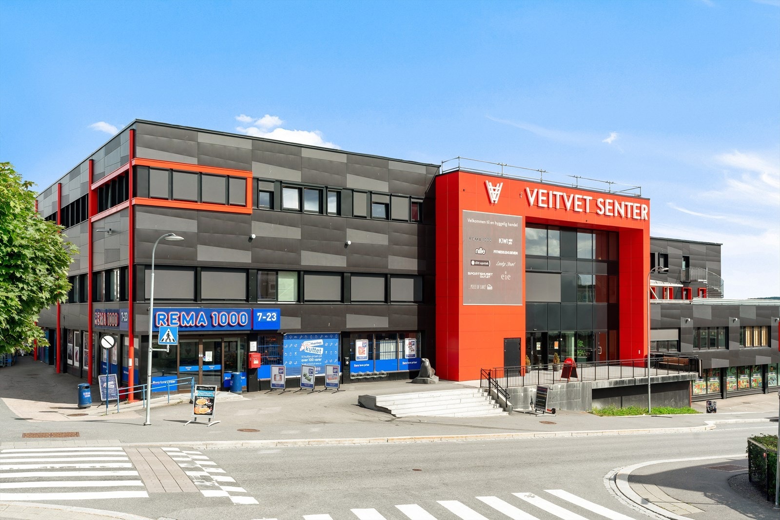 Rett ved boligen ligger Veitvet senter med blant annet Rema 1000. Galleribilde