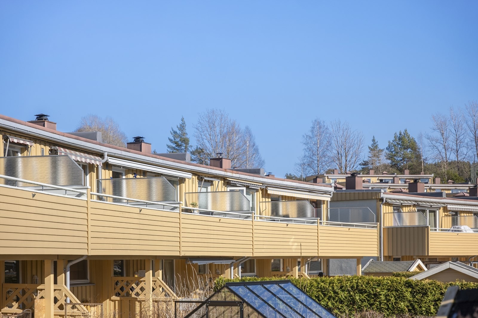 Borettslaget ligger i et meget barnevennlig område med flere barnehager i nærheten samt bilfri vei til Rustad skole kun få minutter unna. Galleribilde