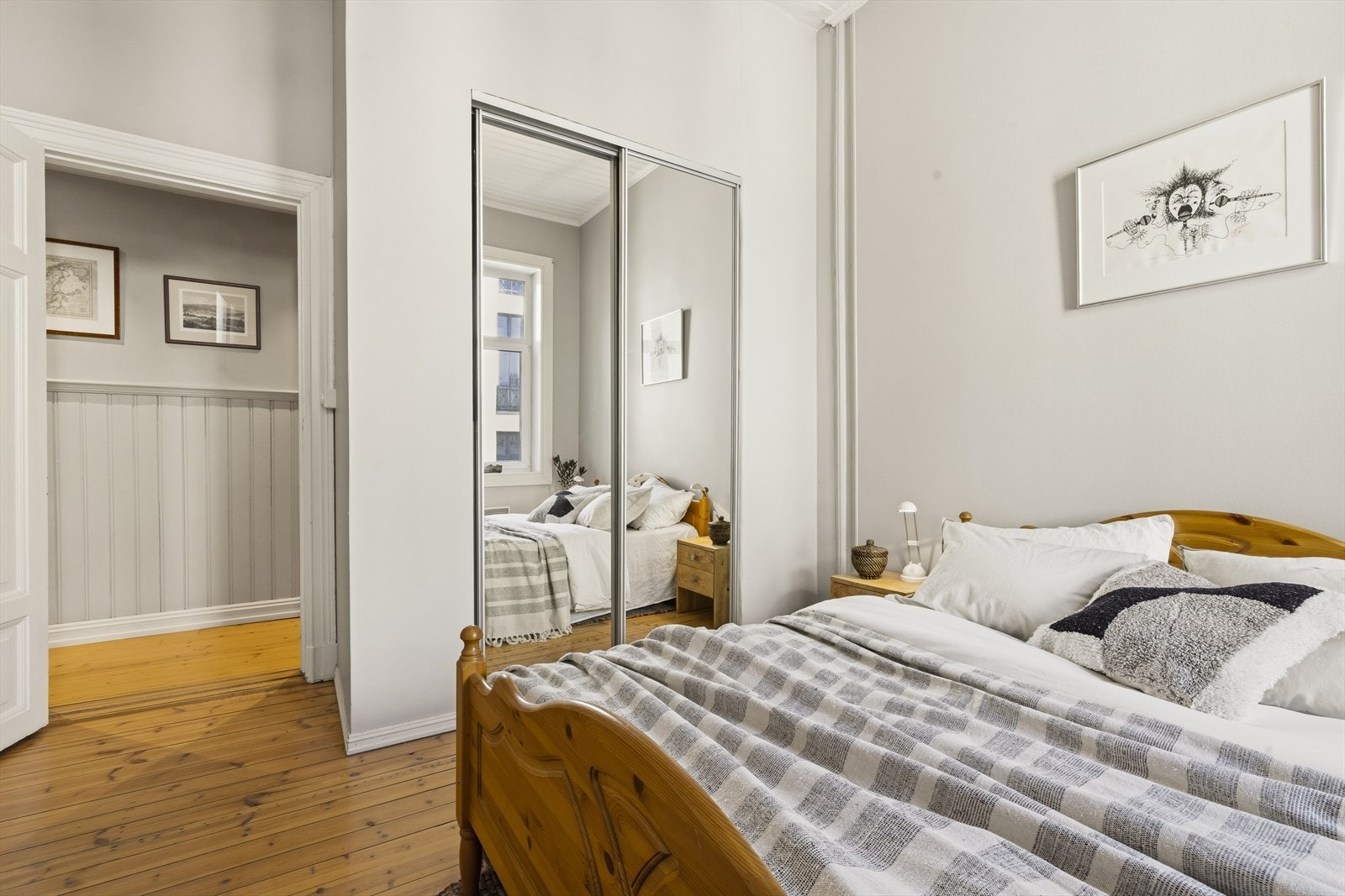 Alle soverom vender mot svært stille bakgård Galleribilde