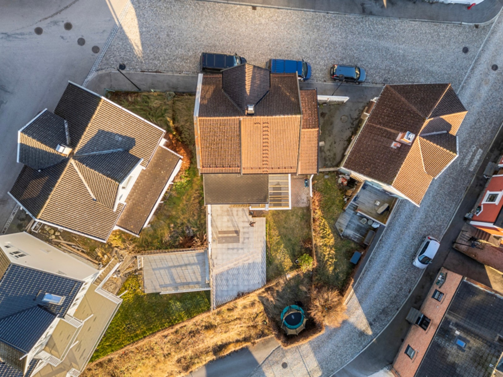 Eiendommen sett rett ovenfra. Galleribilde