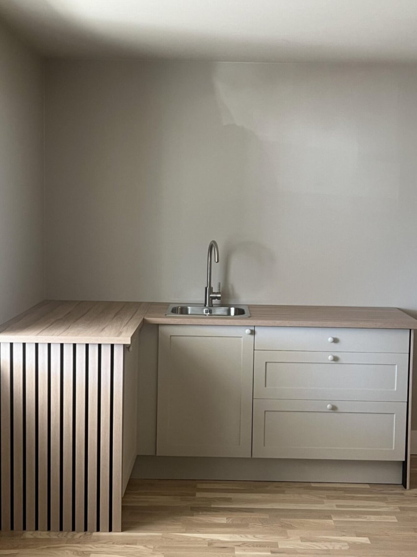 Kjøkken i underetasjen Galleribilde