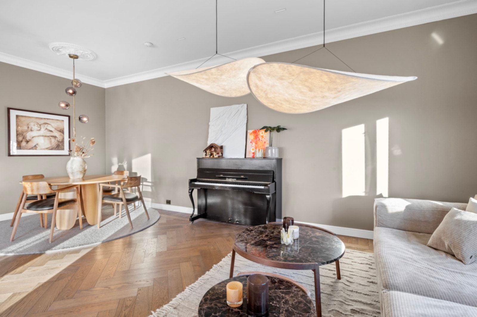 Det er mange flotte detaljer og valg i stuen. Galleribilde