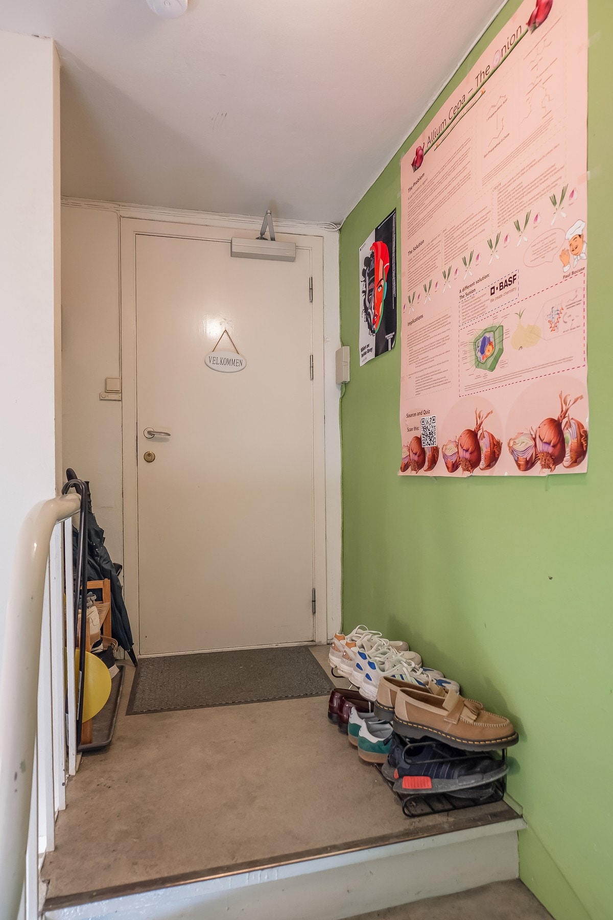 Areal utenfor leiligheten har høy bruksverdi da det bare er denne leiligheten på toppen av bygården. Galleribilde