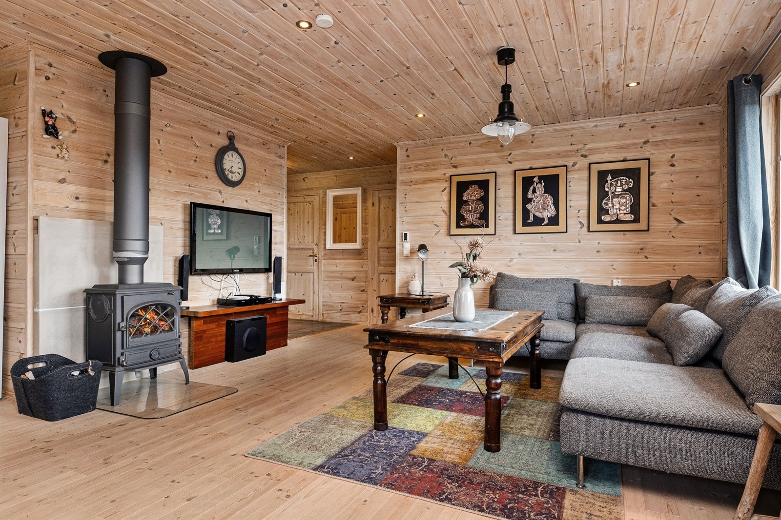 Stue med peisovn Galleribilde