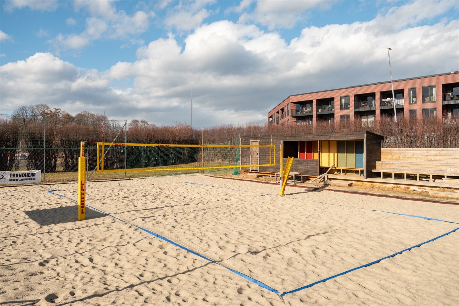 Lade idrettspark er blant de største idrettsområdene i Trondheim med hele 5 fotballbaner, sandvolleyball, padel og amerikansk fotball. Galleribilde