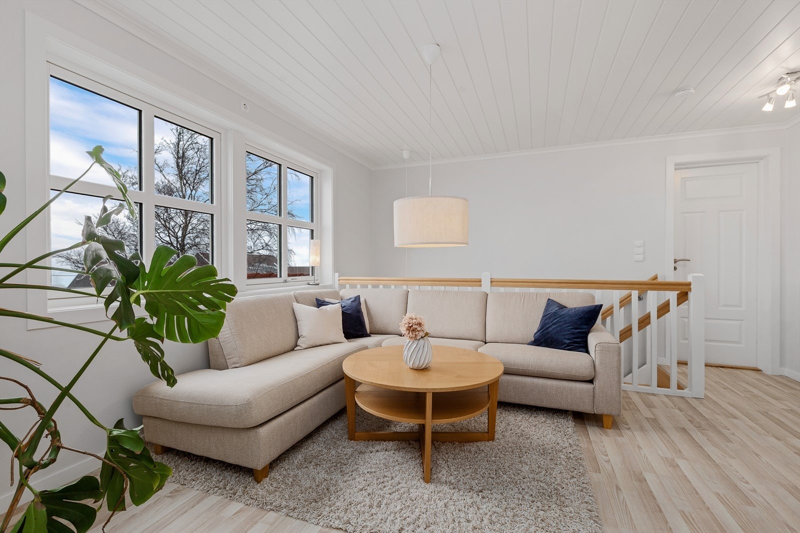 Loftsstue i 2. etasje. Galleribilde