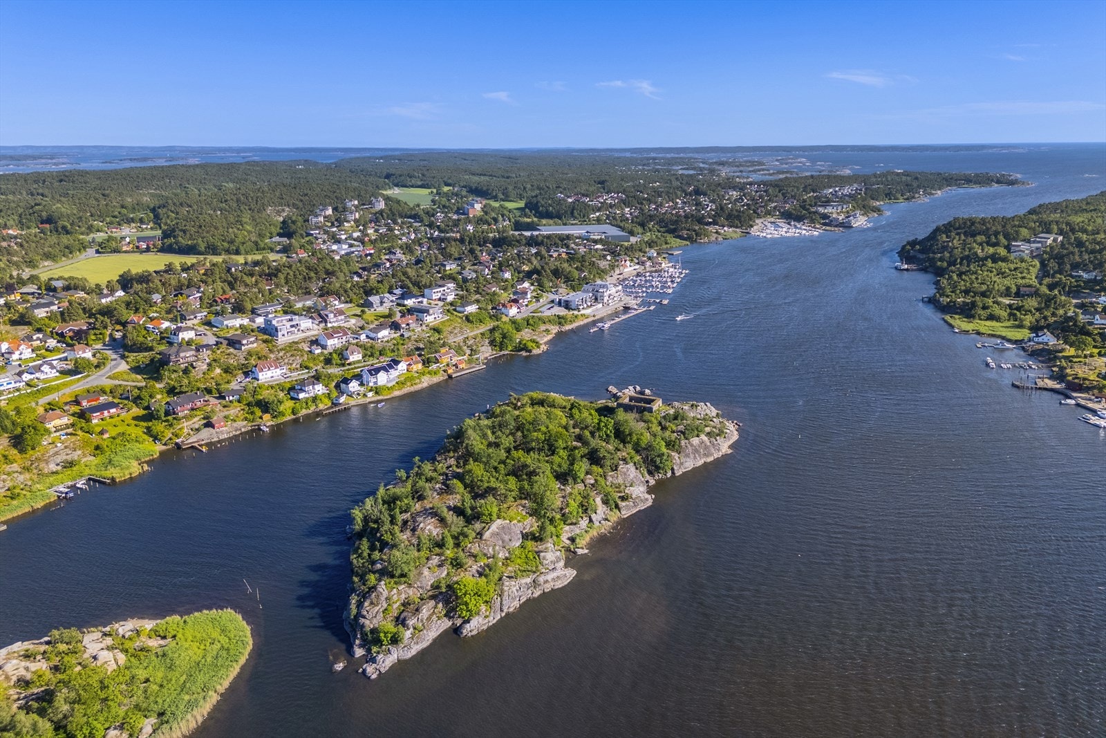 Område har nærhet til flotte tur- og rekreasjonsområder i skog og mark. Galleribilde