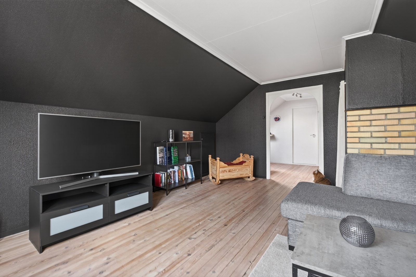 Loftstuen er en hyggelig arena for roligere stunder eller som lekerom/ungdomsrom. Galleribilde