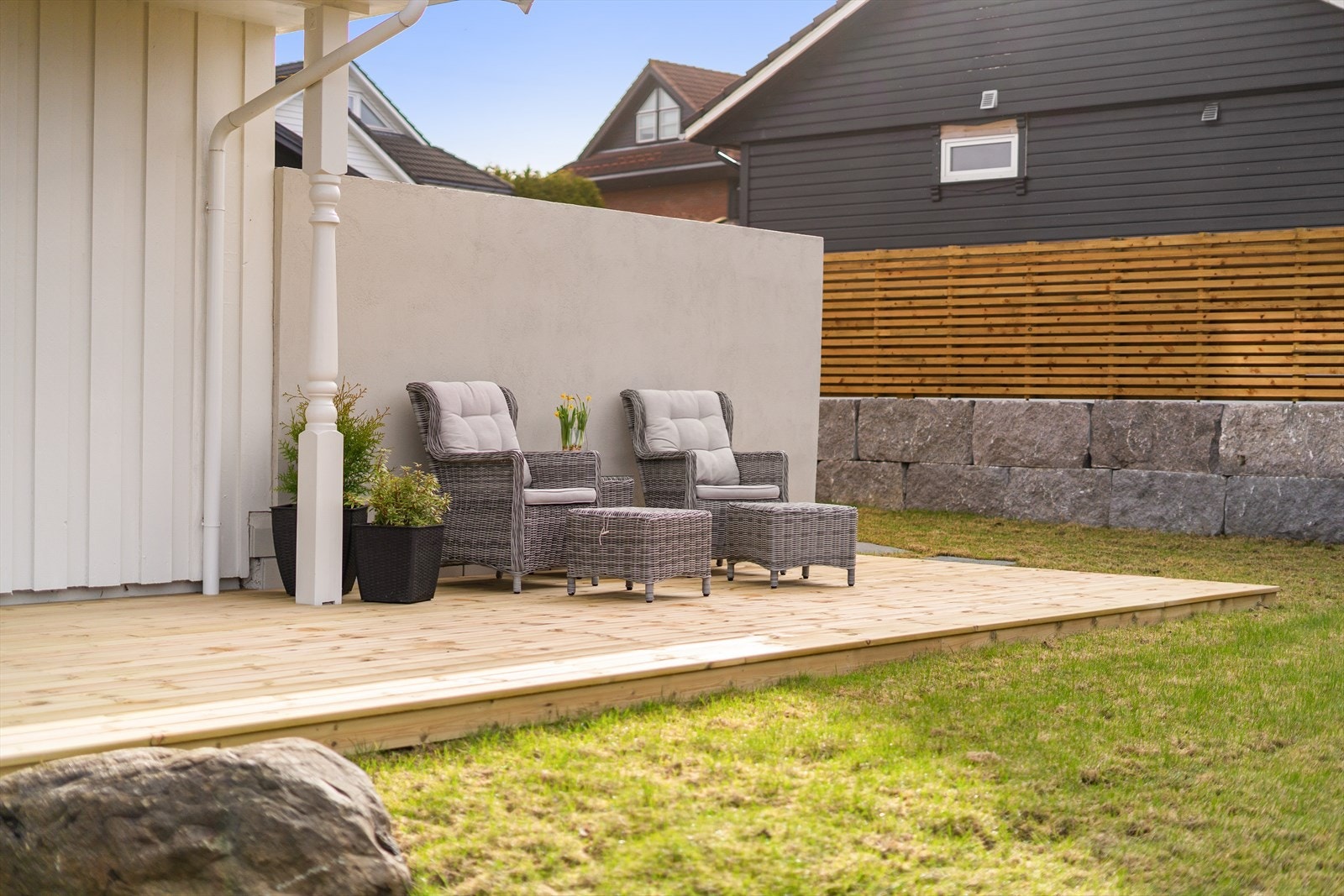 Terrasse og uteområde med sørvest-vendt beliggenhet Galleribilde