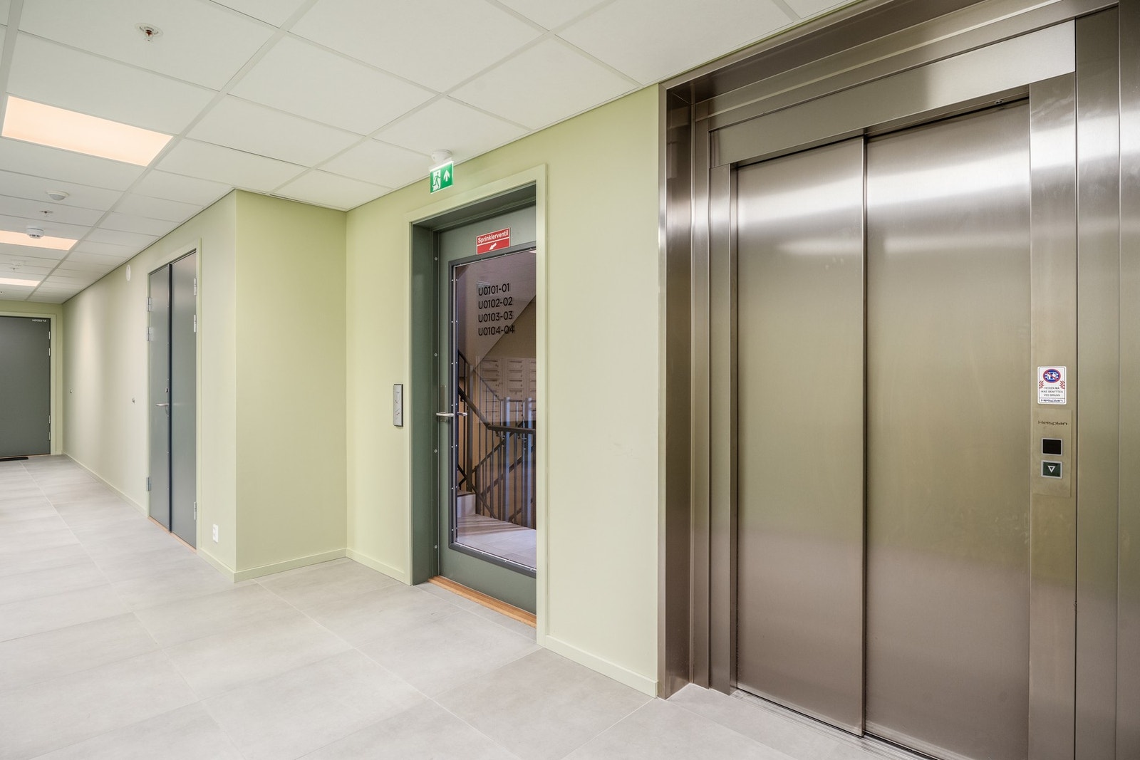 Enkel adkomst til leiligheten med heis. Galleribilde
