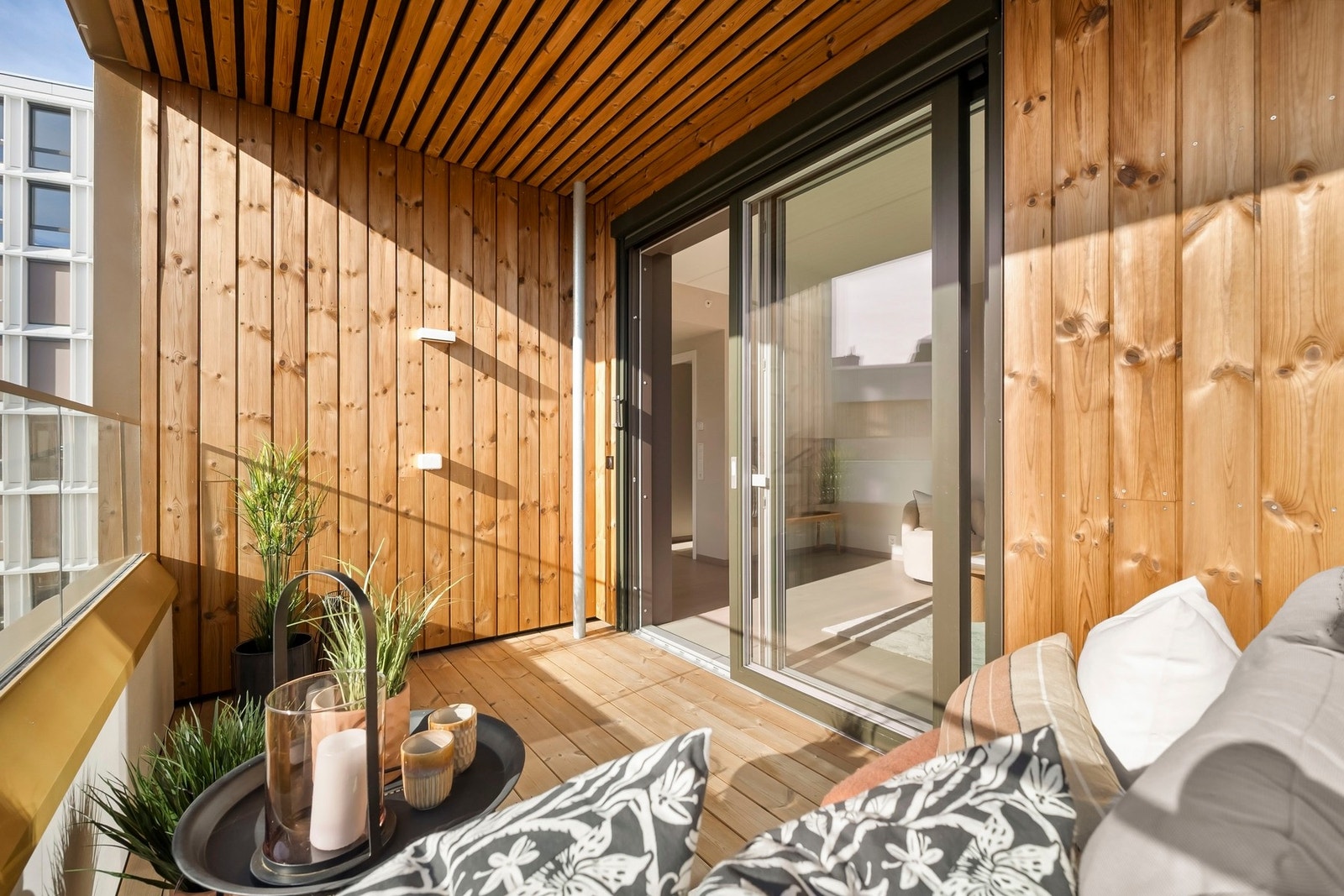 Her kan man nyte varmen fra vår- og sommersolen. Galleribilde