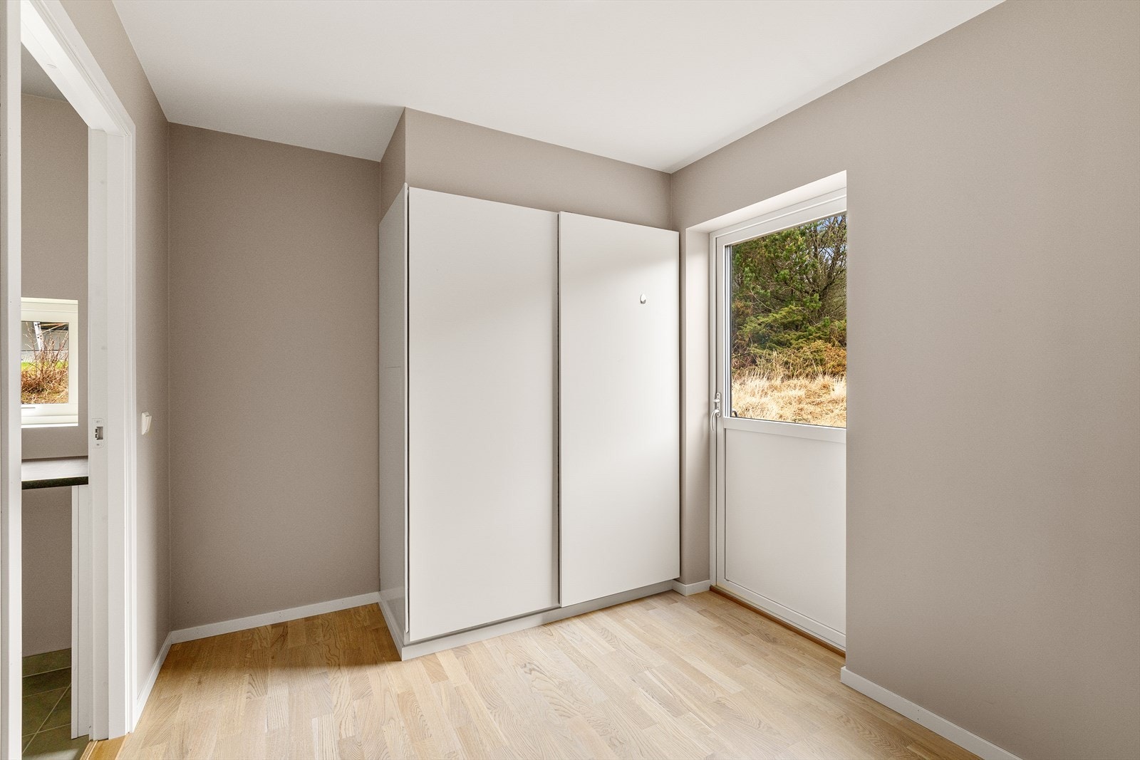 Bi inngang med direkte tilkomst til vaskerommet. Galleribilde