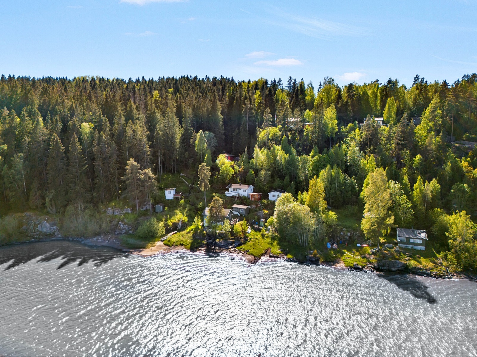 Magnus Grasmo v/EIE eiendomsmegling har gleden av å presentere Støtterudvegen 203! Galleribilde