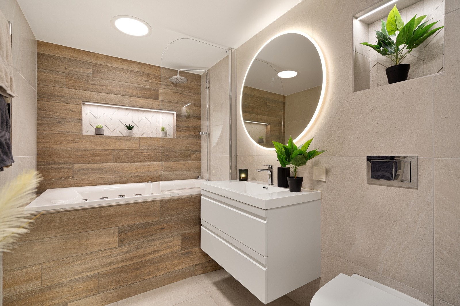 Badet i kjelleren er utstyrt med en luksuriøs "spa"-avdeling med Hurricane boblebad fra 2020. Galleribilde