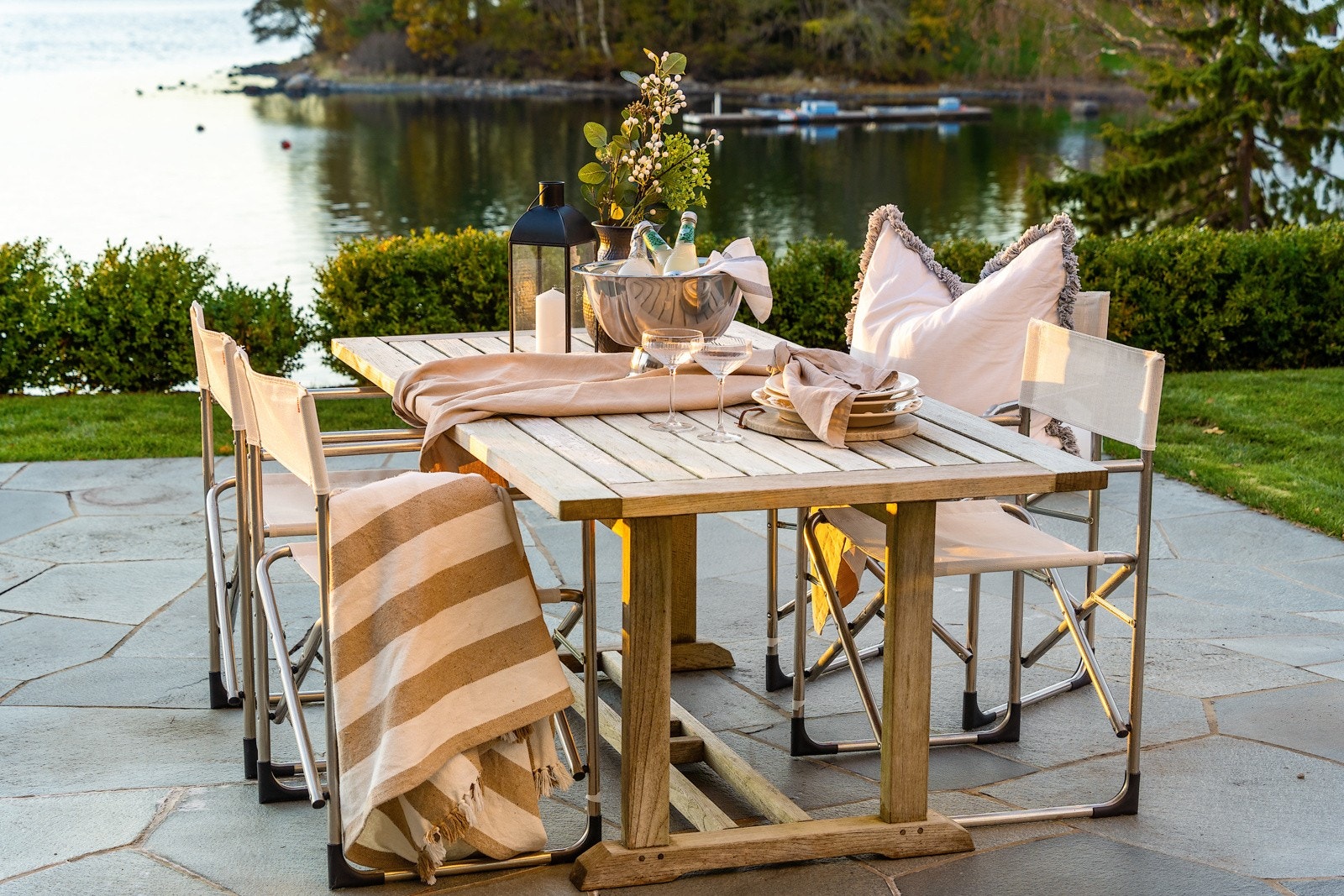 Vestvendt til seneste kveldssol Galleribilde