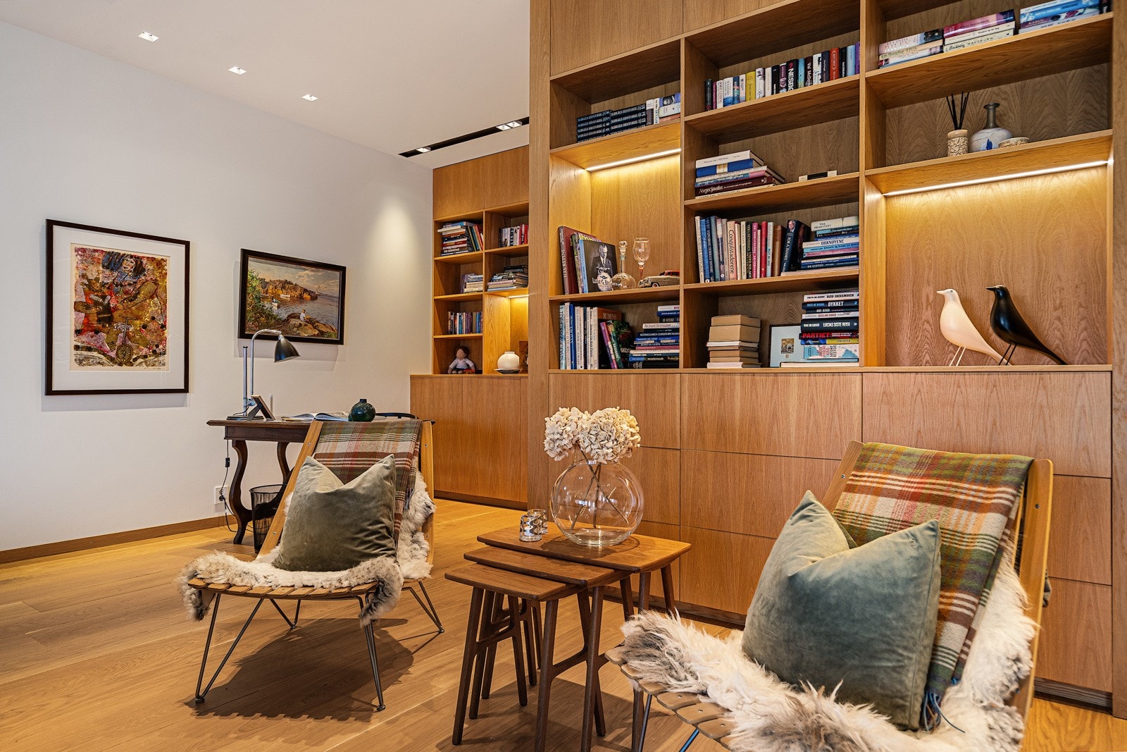 Plassbygget seksjon fra møbbelsnekker Lien og Lian AS Galleribilde