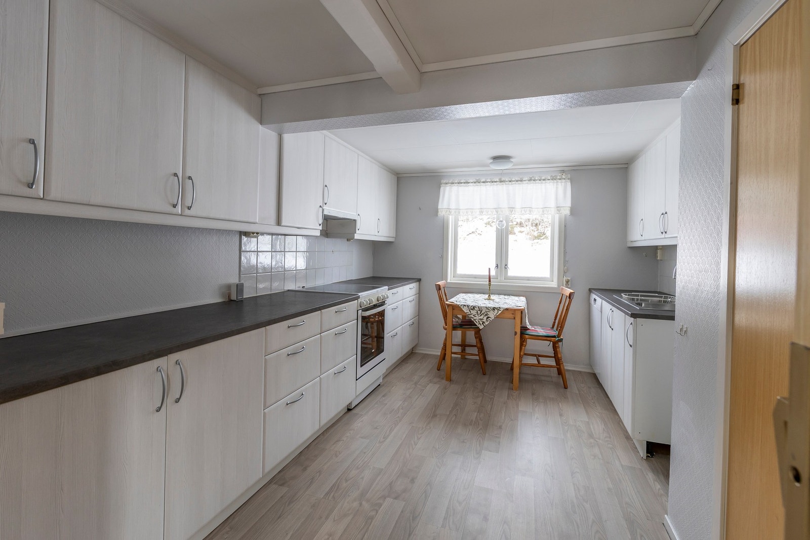 Selgers eget bilde av utleiedel kårbolig - Kjøkken Galleribilde