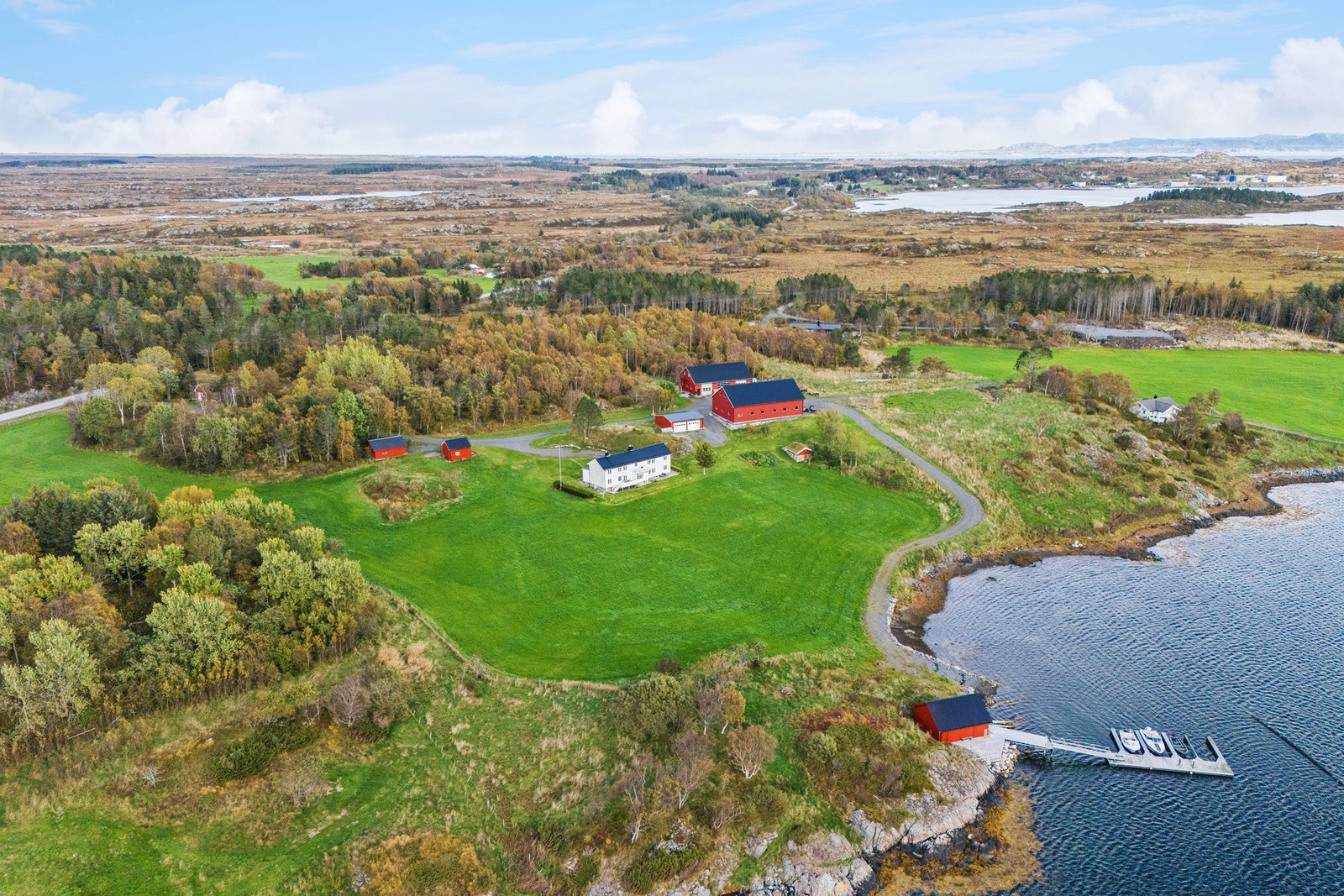 EiendomsMegler 1 v/Morten Høvik ønsker velkommen til Østsideveien 391! Foto: EFKT, Galleribilde