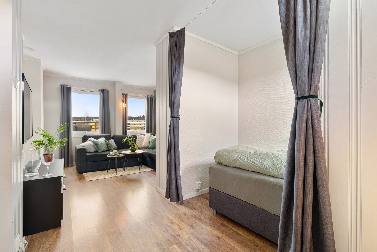 Leiligheten har en sovealkove på 3,5 kvm. Galleribilde