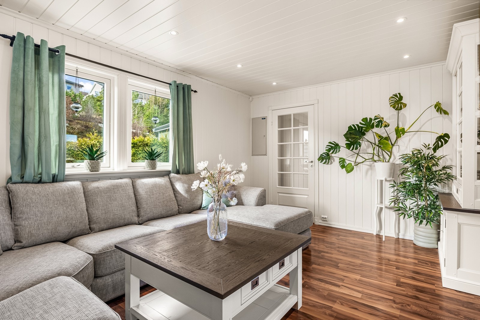 Et naturlig samlingspunkt for familie og gjester. Galleribilde