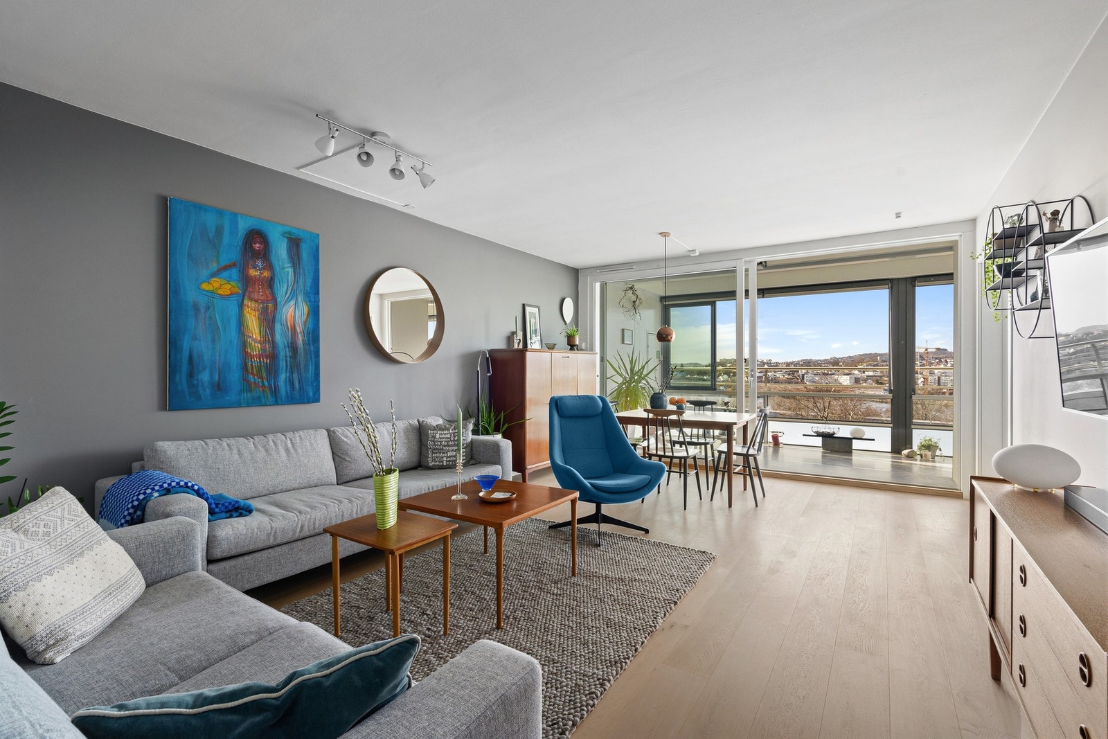 Inger Johanne Mauland Frivold, EIE eiendomsmegling har gleden av å presentere Godalsalléen 3A | Fotograf Arve Gravdal Galleribilde