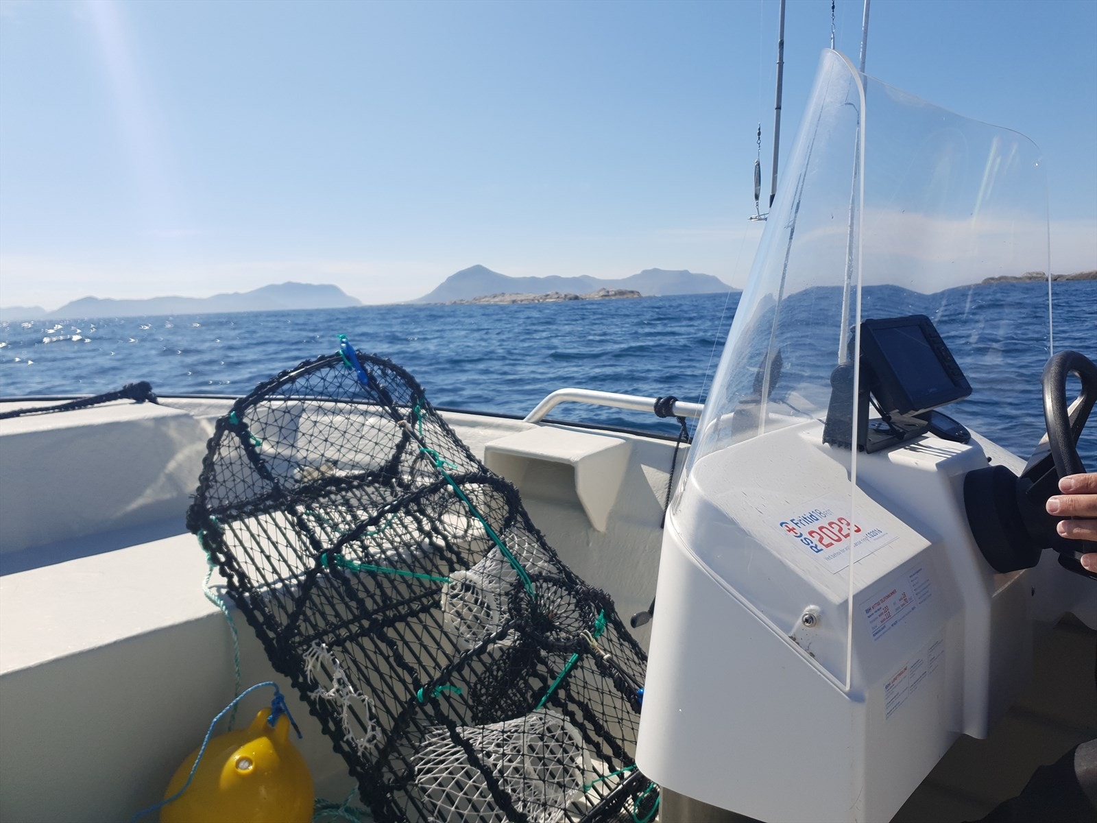 Mulighet for båtplass og det havet har å by på (selgers eget bilde) Galleribilde